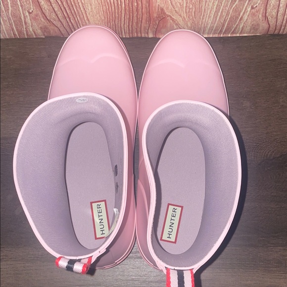 New Hunter Women’s Play Short Azalea Pink Rain Boots - Picture 6 of 8